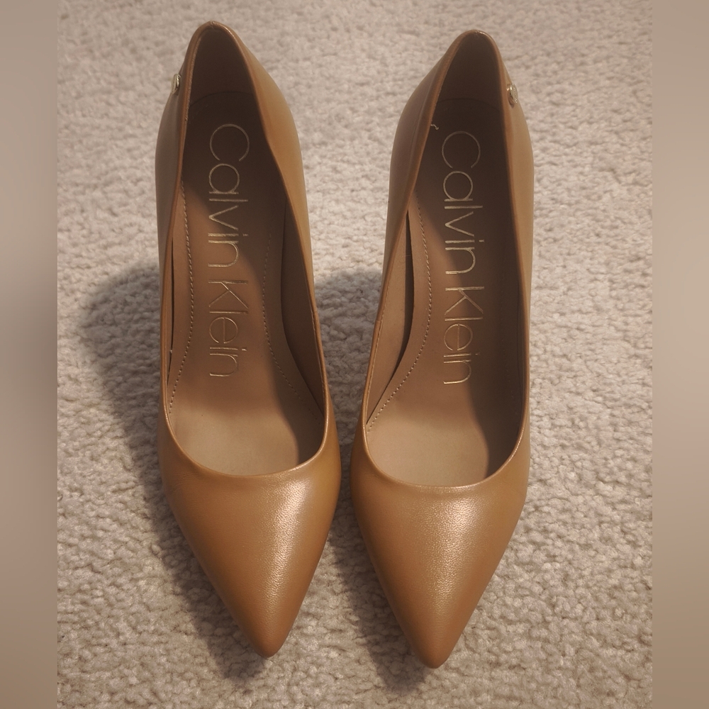 Calvin Klein Tan Pointed-Toe Leather Pumps